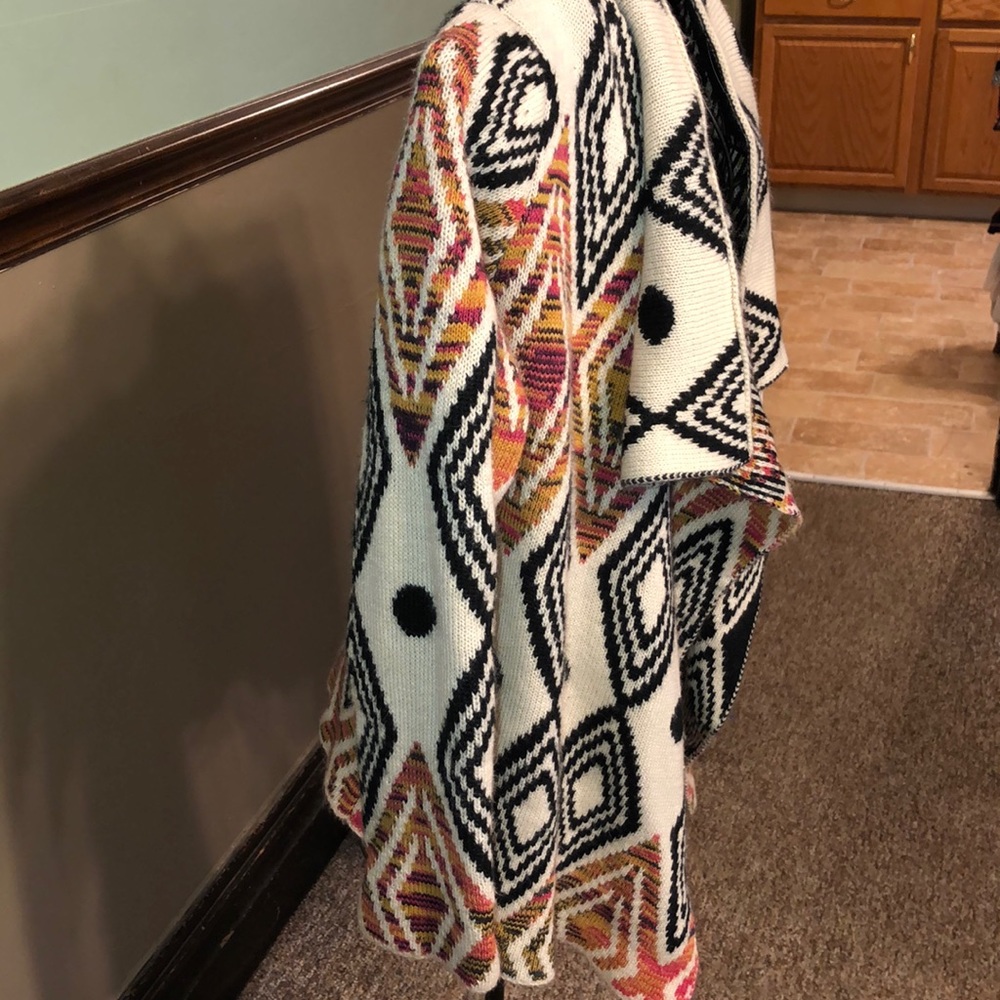 Sweater - Picture 3 of 3